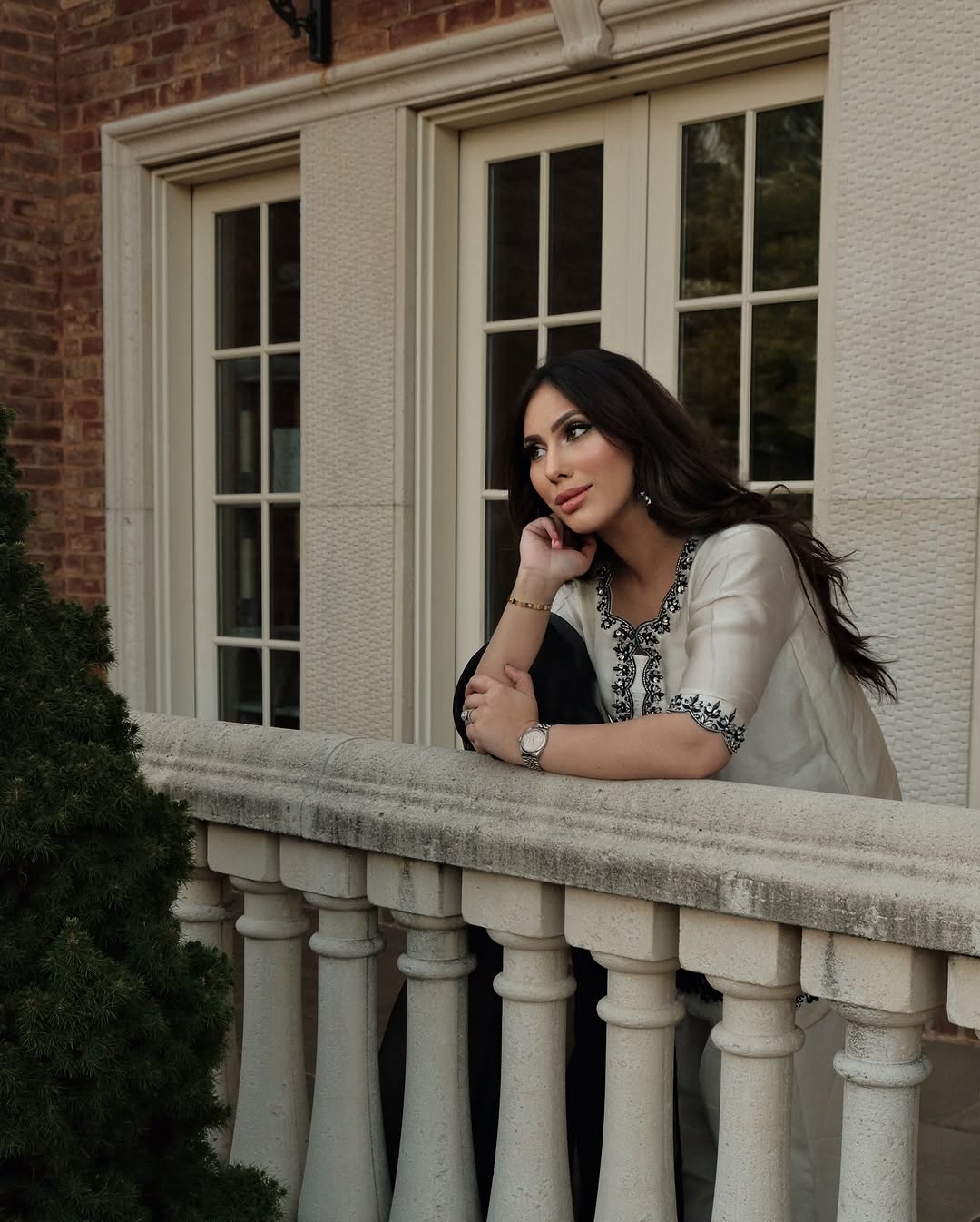 LEMAYA  ||  OFF WHITE alternate view